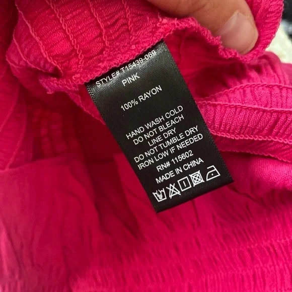 NWOT Lush hot Pink Off-Shoulder Top ruched smocked small top - Picture 4 of 4